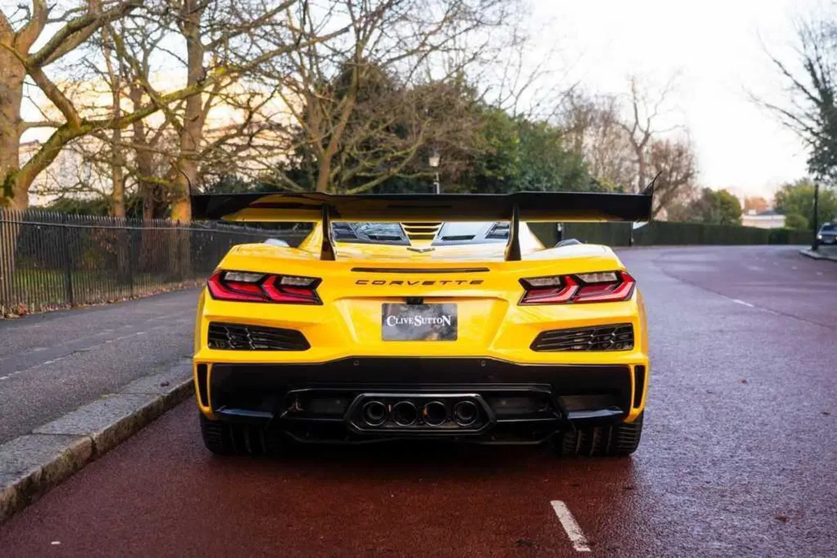 Corvette ZR1 da 1.064 CV: la supercar americana più potente di sempre sbarca in Europa (8)