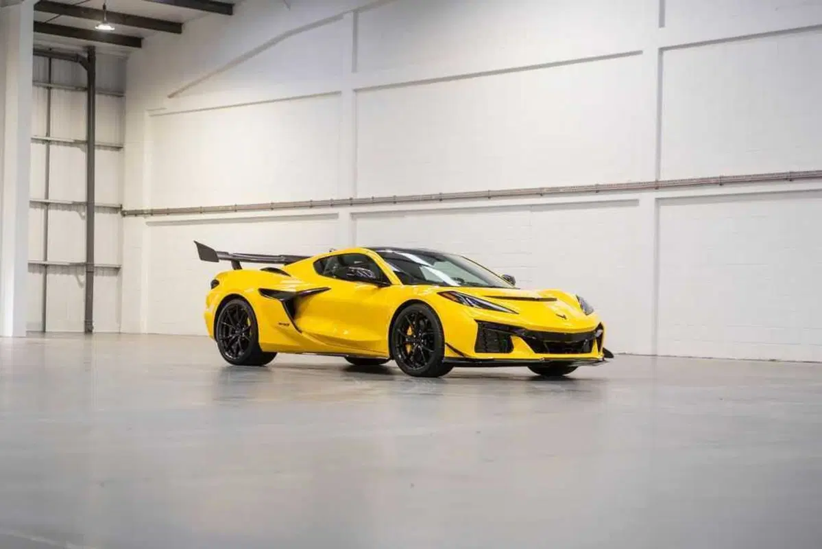 Corvette ZR1 da 1.064 CV: la supercar americana più potente di sempre sbarca in Europa (9)