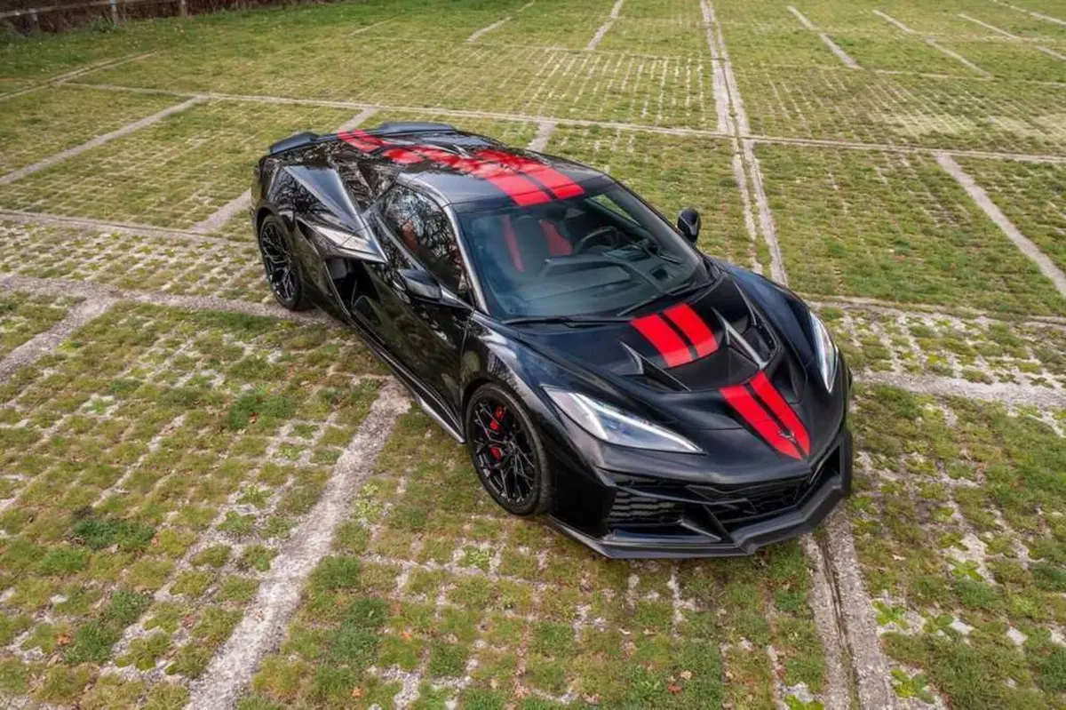 Corvette ZR1 da 1.064 CV: la supercar americana più potente di sempre sbarca in Europa (14)