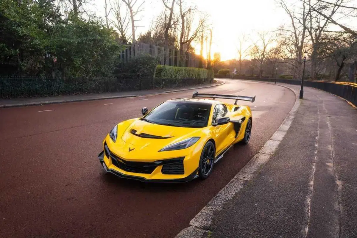 Corvette ZR1 da 1.064 CV: la supercar americana più potente di sempre sbarca in Europa (24)