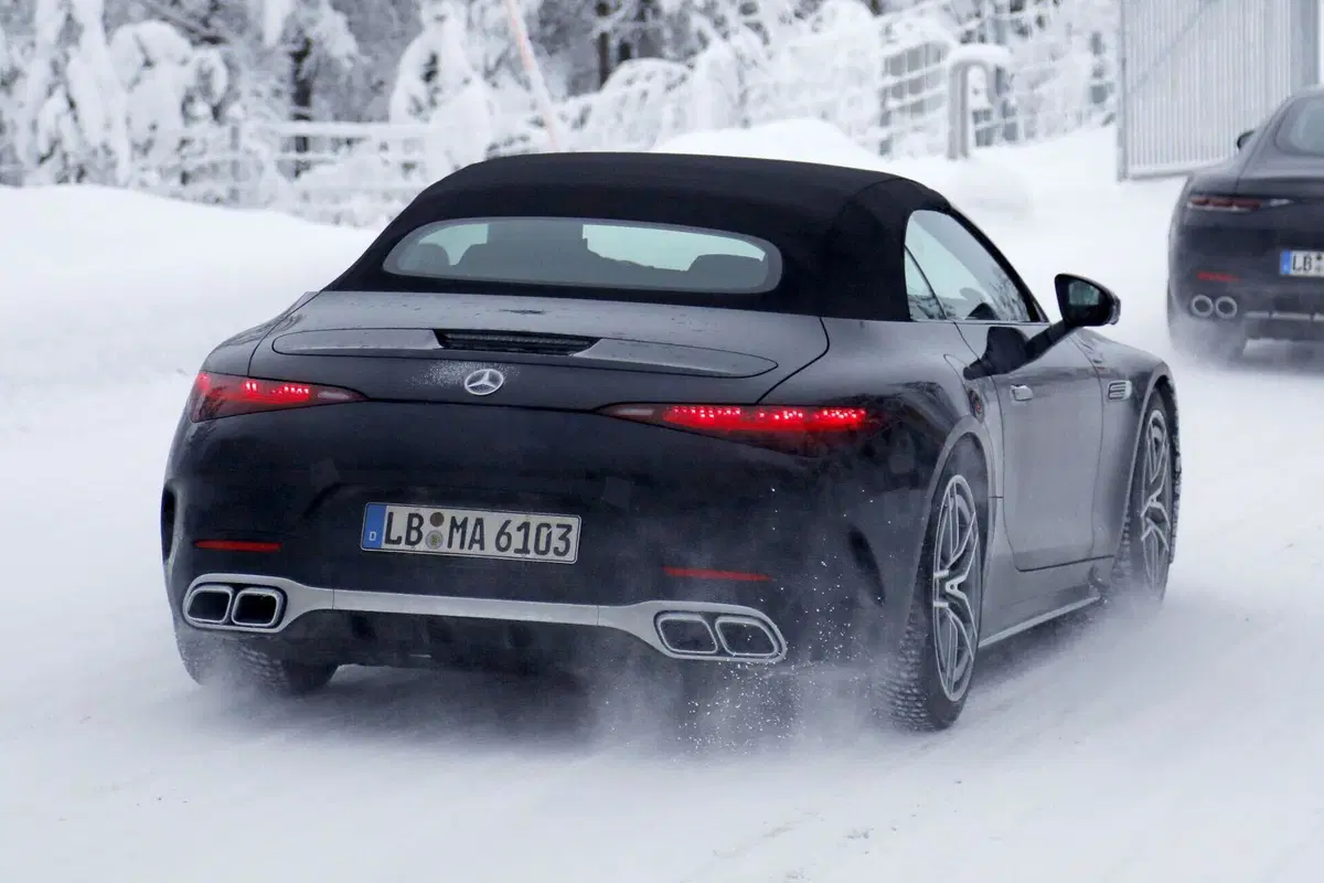 Mercedes-AMG SL 63 (11)