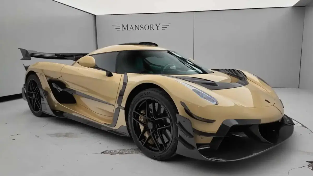 Ecco la prima Koenigsegg Jesko firmata Mansory: nasce l’hypercar svedese con un kit in carbonio estremo (4)