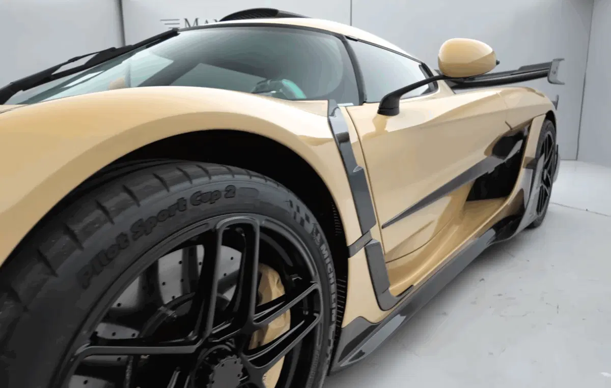 Ecco la prima Koenigsegg Jesko firmata Mansory: nasce l’hypercar svedese con un kit in carbonio estremo (5)