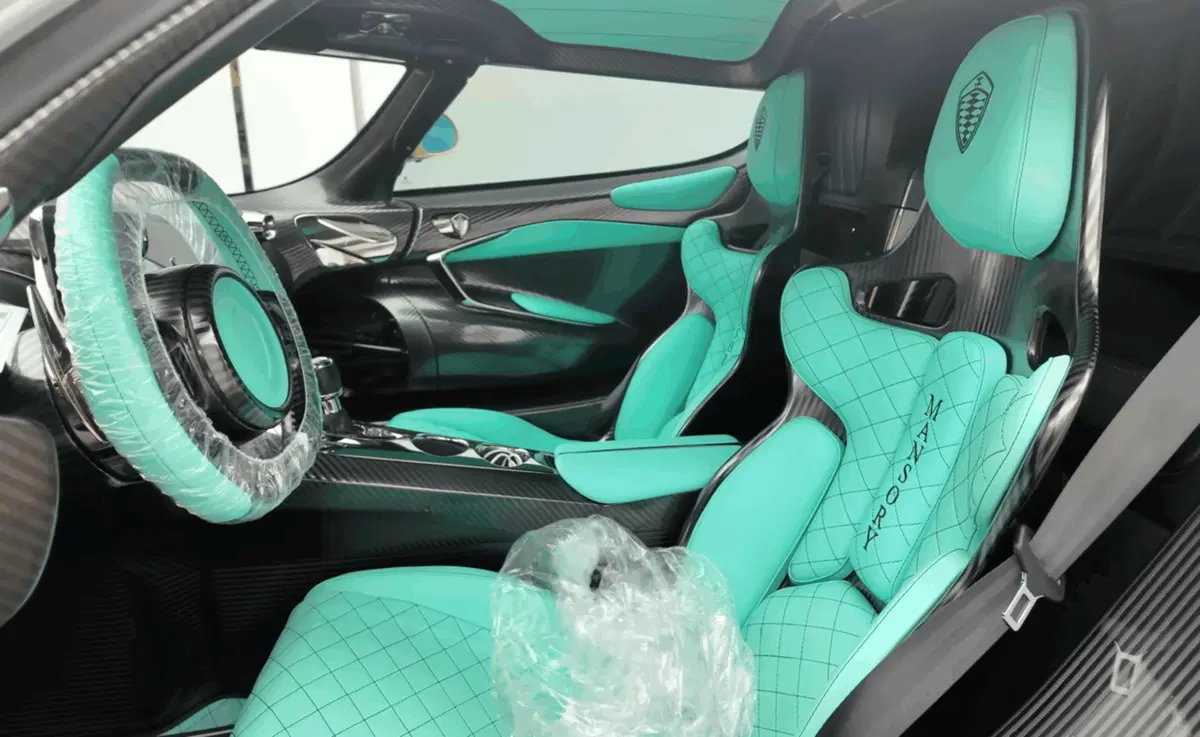 Ecco la prima Koenigsegg Jesko firmata Mansory: nasce l’hypercar svedese con un kit in carbonio estremo (7)