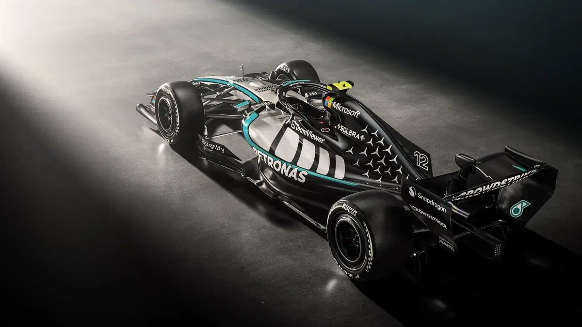 F1. Mercedes, ecco le prime immagini della W17: sarà lei la vettura da battere?  (13)