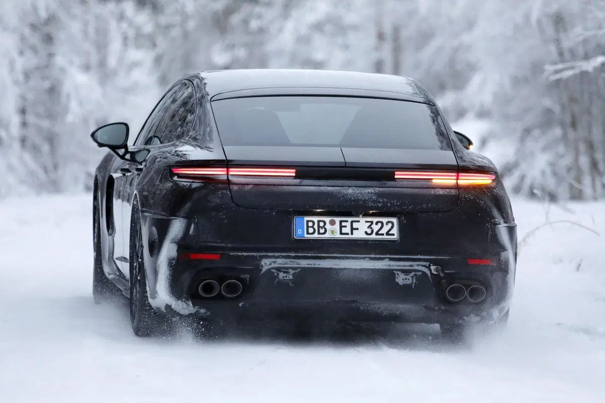 Porsche Panamera verso l’Euro 7: avvistato il facelift della terza generazione (11)