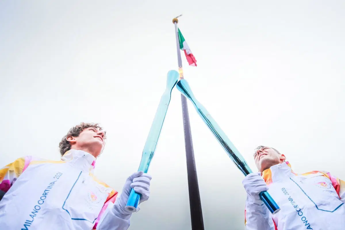Dalla Formula 1 alla Fiamma Olimpica: Kimi Antonelli tedoforo per le Olimpiadi di Milano-Cortina (3)