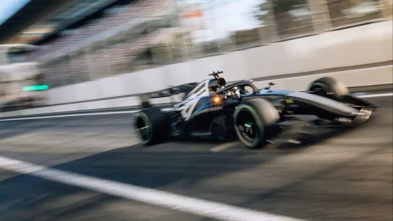 Valtteri Bottas in pista con Cadillac a Barcellona