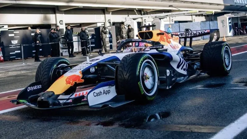 F1 2026. Test Barcellona Day 1, Liam Lawson: "Macchine completamente diverse, c&rsquo;&egrave; pi&ugrave; margine per il pilota. I problemi? Ce li aspettavamo"