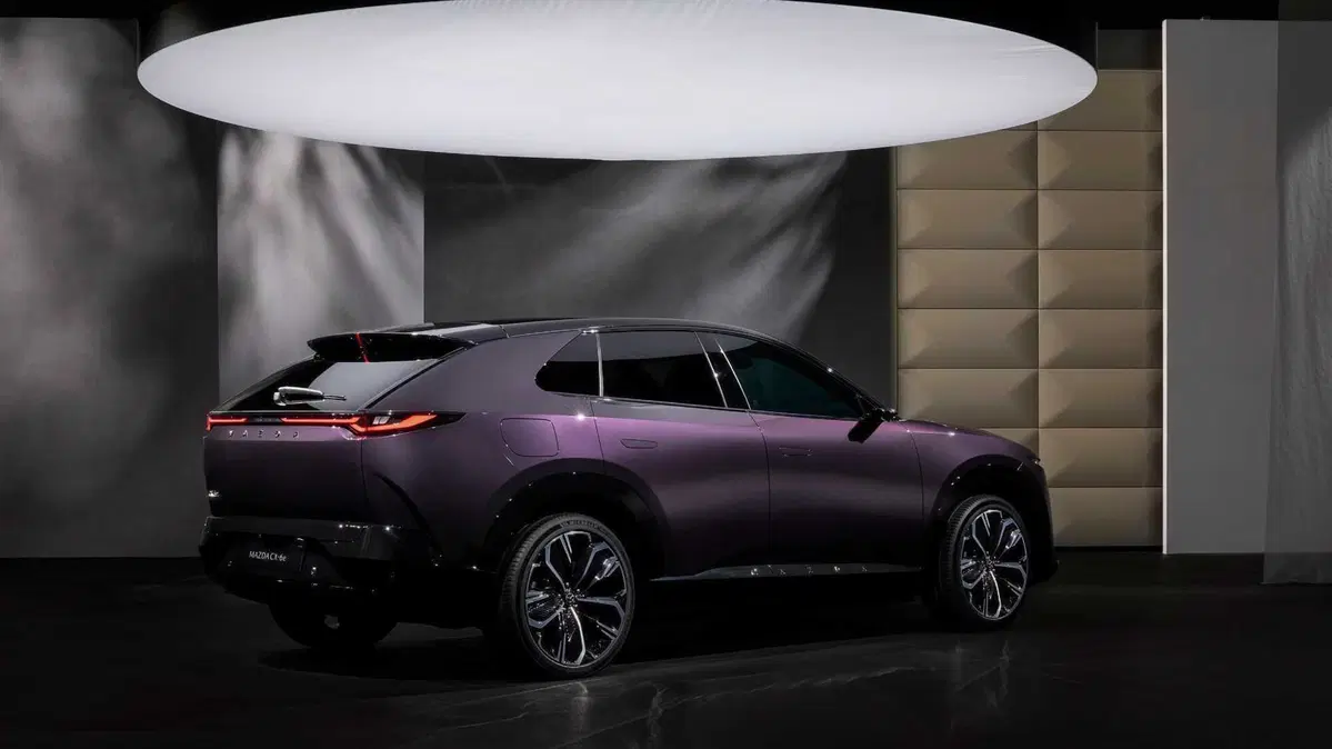 Mazda CX-6e (2026-->>) (5)