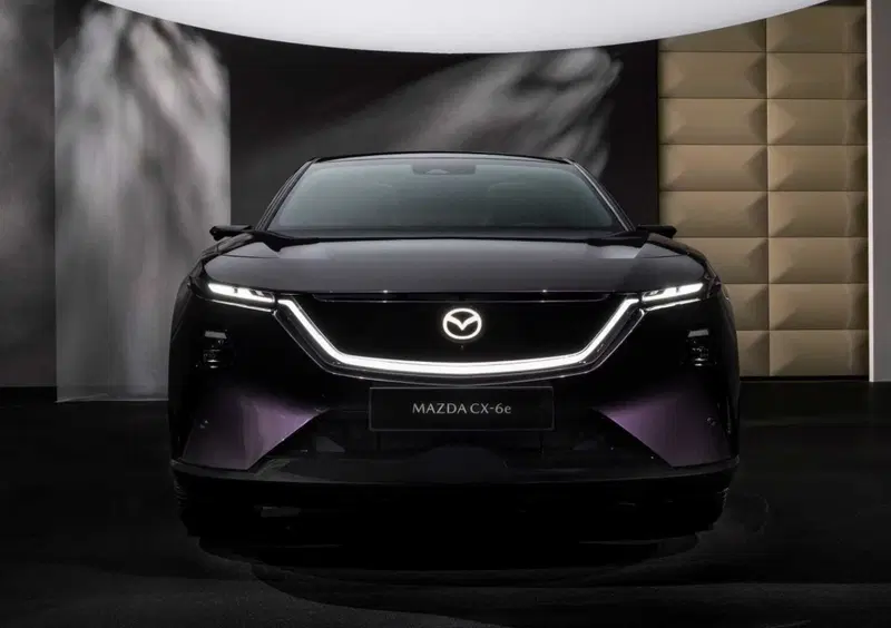 Mazda CX-6e (3)