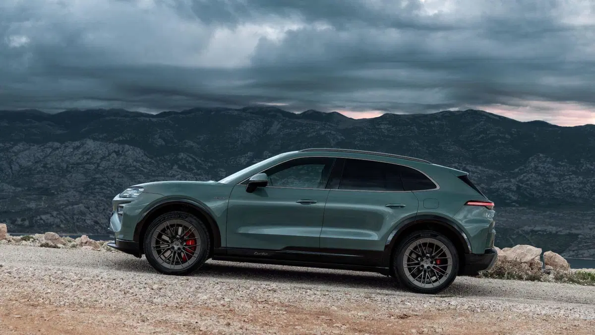 Cayenne Electric, il SUV elettrico più potente mai prodotto da Porsche (8)