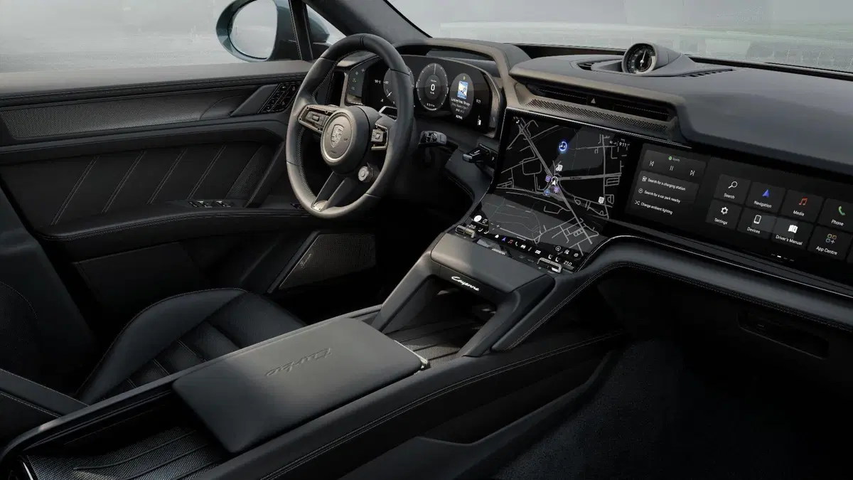 Interni della Cayenne Electric (6)