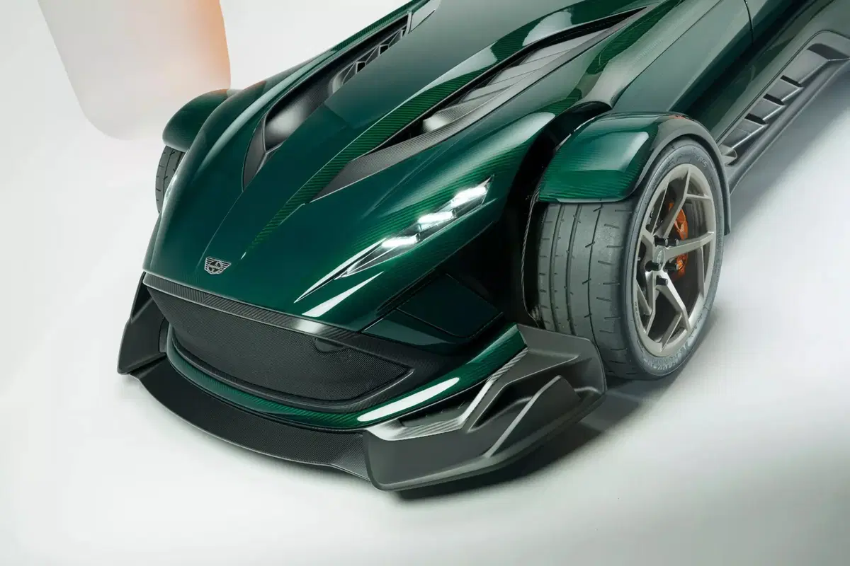 Donkervoort P24 RS: 600 CV, 780 kg e cambio manuale per la supercar da pista estrema (5)
