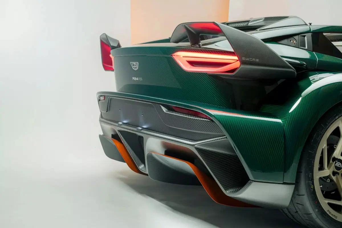 Donkervoort P24 RS: 600 CV, 780 kg e cambio manuale per la supercar da pista estrema (13)