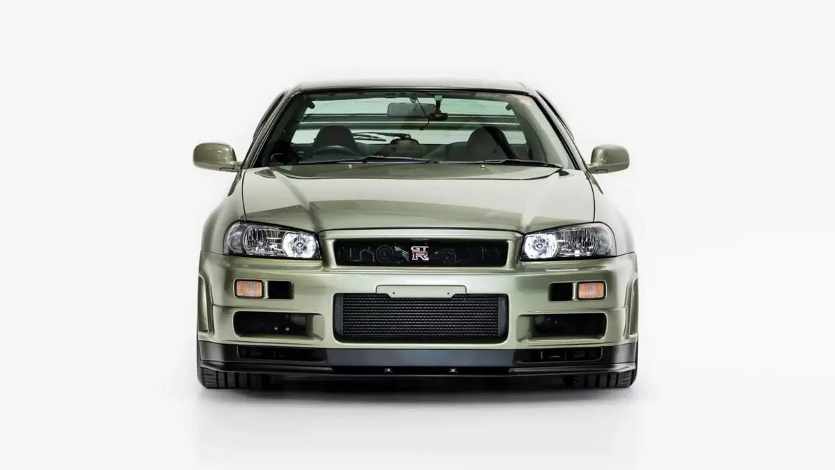 Nissan Skyline GT-R M-Spec Nür: una rarissima R34 venduta all’asta per 410.000 euro