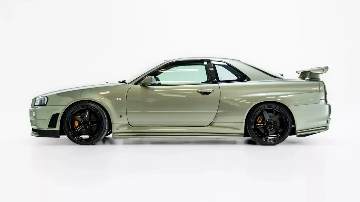 Nissan Skyline GT-R M-Spec Nür: una rarissima R34 venduta all’asta per 410.000 euro (3)