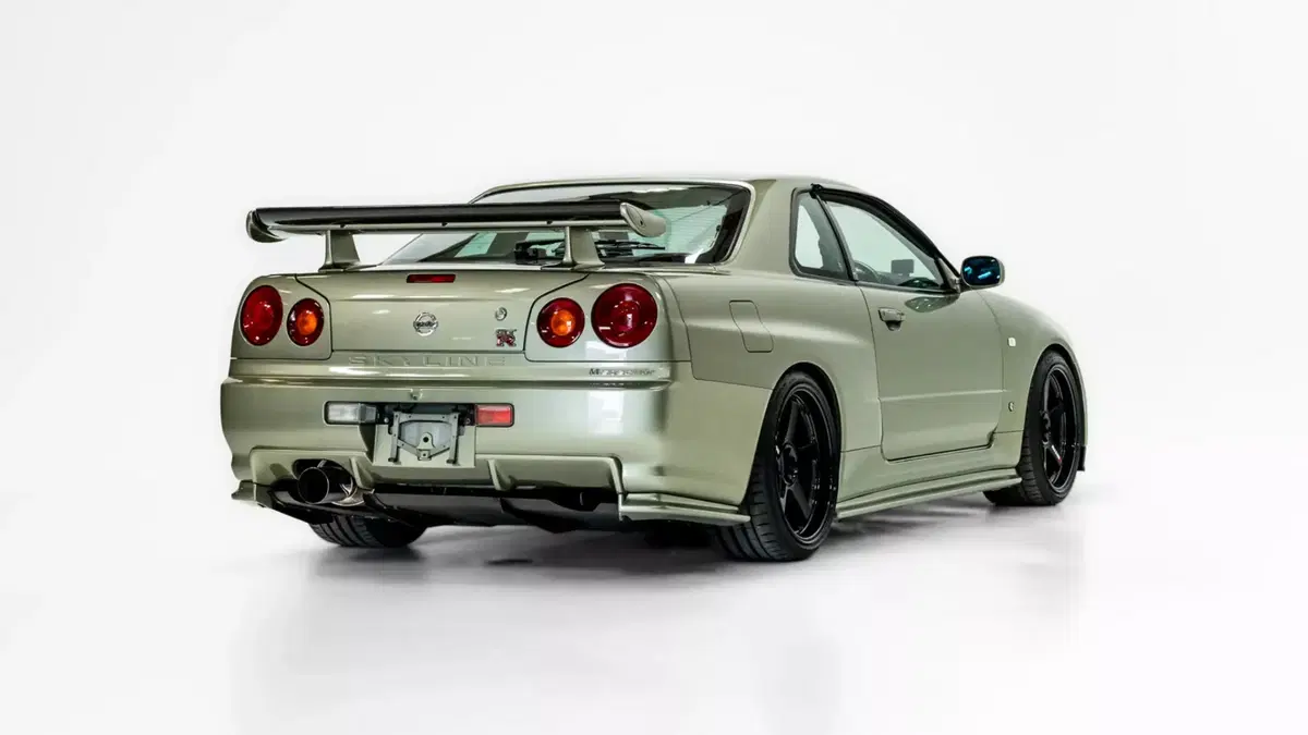 Nissan Skyline GT-R M-Spec Nür: una rarissima R34 venduta all’asta per 410.000 euro (7)