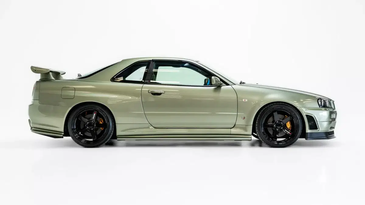 Nissan Skyline GT-R M-Spec Nür: una rarissima R34 venduta all’asta per 410.000 euro (8)