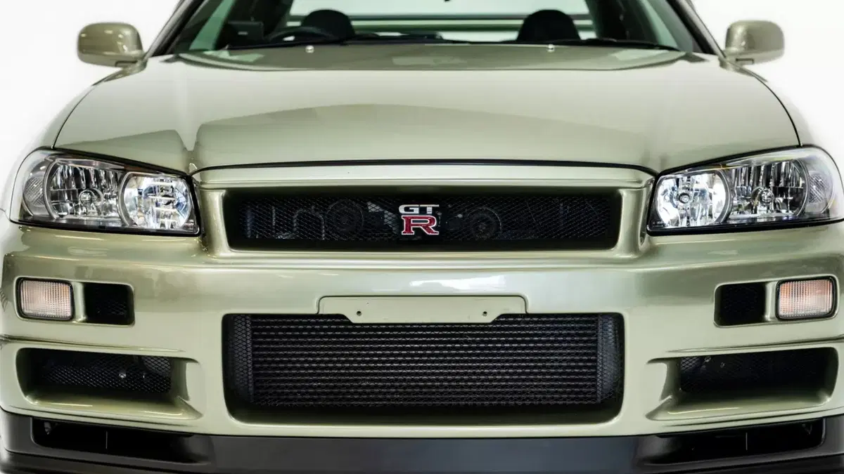 Nissan Skyline GT-R M-Spec Nür: una rarissima R34 venduta all’asta per 410.000 euro (11)