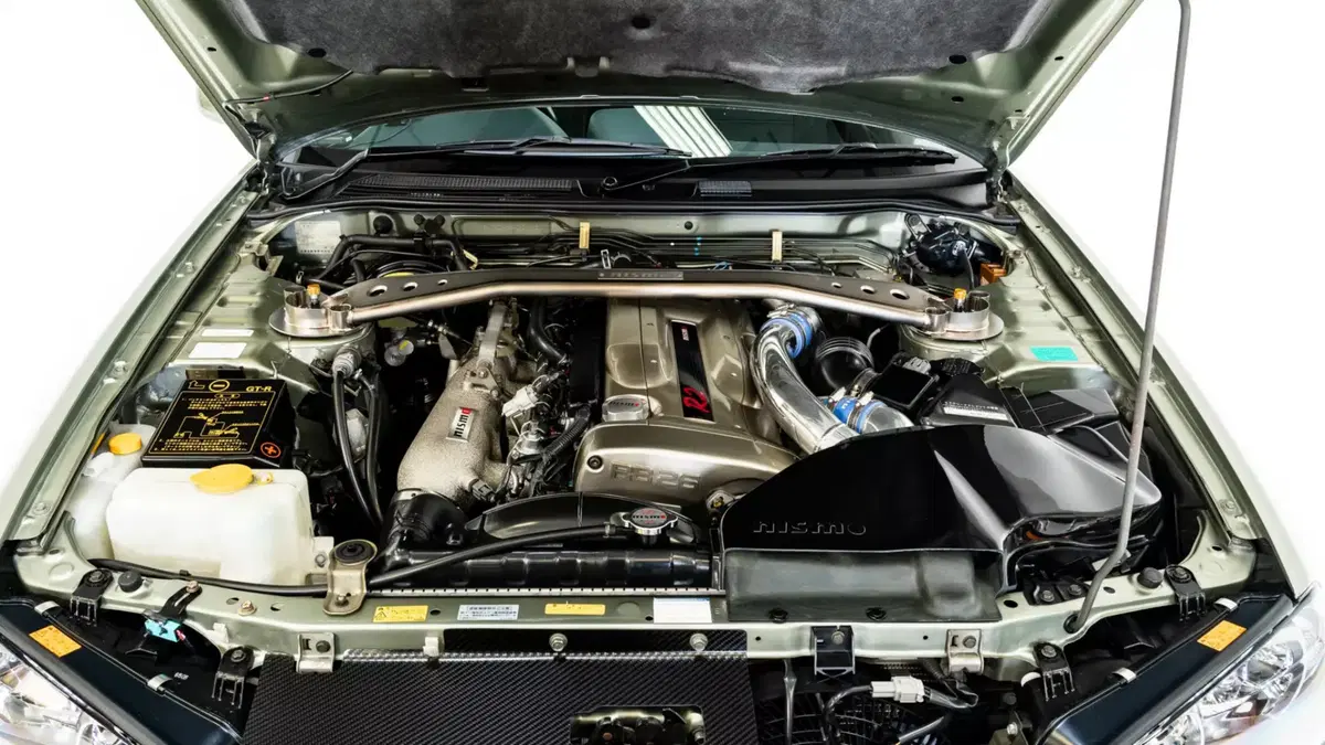 Nissan Skyline GT-R M-Spec Nür: una rarissima R34 venduta all’asta per 410.000 euro (14)