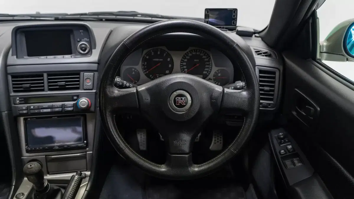 Nissan Skyline GT-R M-Spec Nür: una rarissima R34 venduta all’asta per 410.000 euro (3)