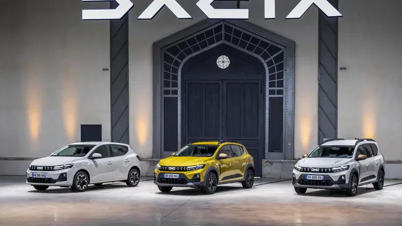 Dacia domina il mercato italiano e presenta la nuova Sandero: ecco il restyling