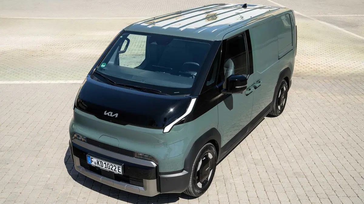 Kia PV5: debutta il primo PBV del brand, tra trasporto passeggeri e lavoro (10)