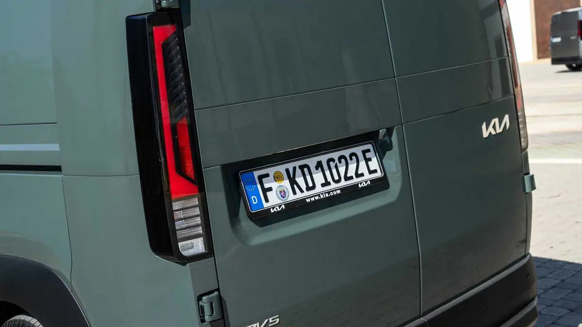 Kia PV5: debutta il primo PBV del brand, tra trasporto passeggeri e lavoro (15)