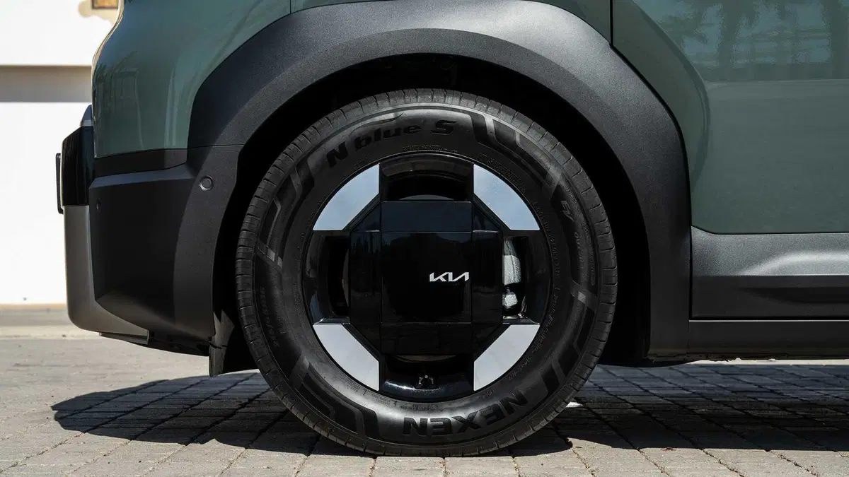 Kia PV5: debutta il primo PBV del brand, tra trasporto passeggeri e lavoro (17)