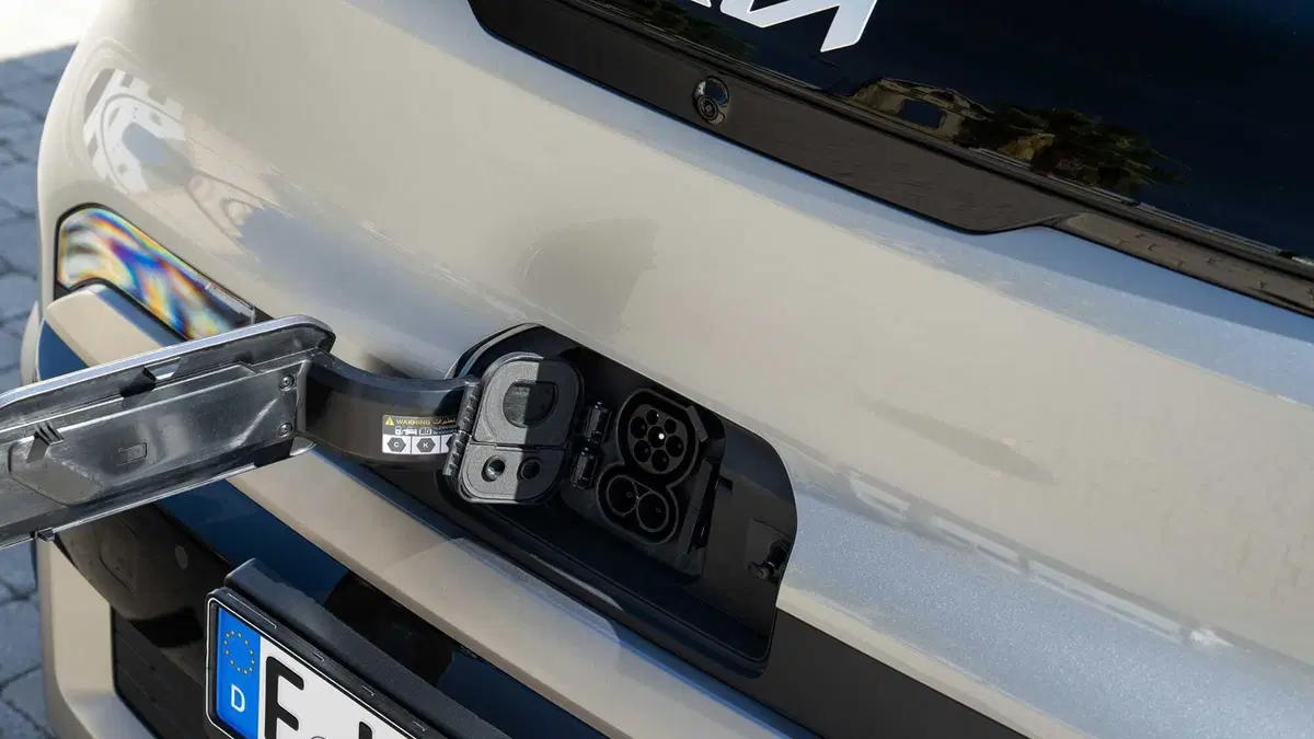 Kia PV5: debutta il primo PBV del brand, tra trasporto passeggeri e lavoro (35)