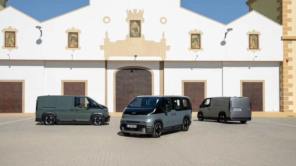 Kia PV5: debutta il primo PBV del brand, tra trasporto passeggeri e lavoro (36)