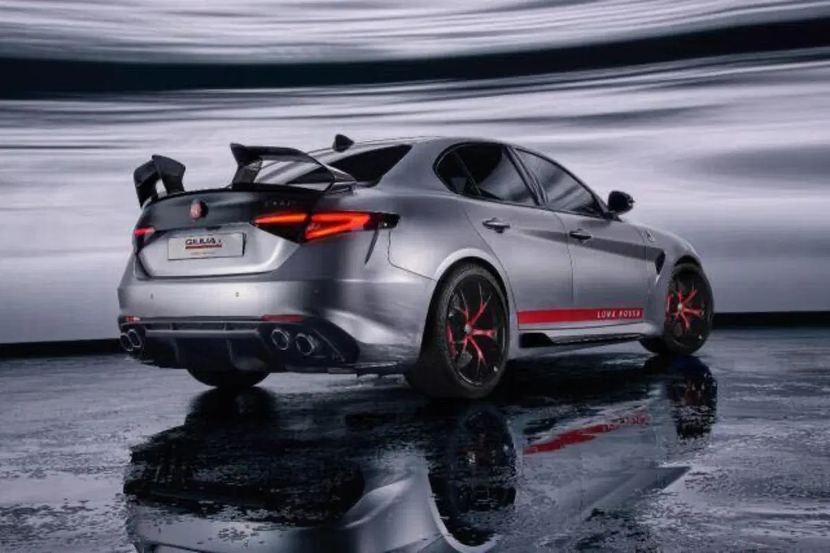 Ultimate Supercar Garage 2026: a Parigi nasce il nuovo salone delle supercar moderne