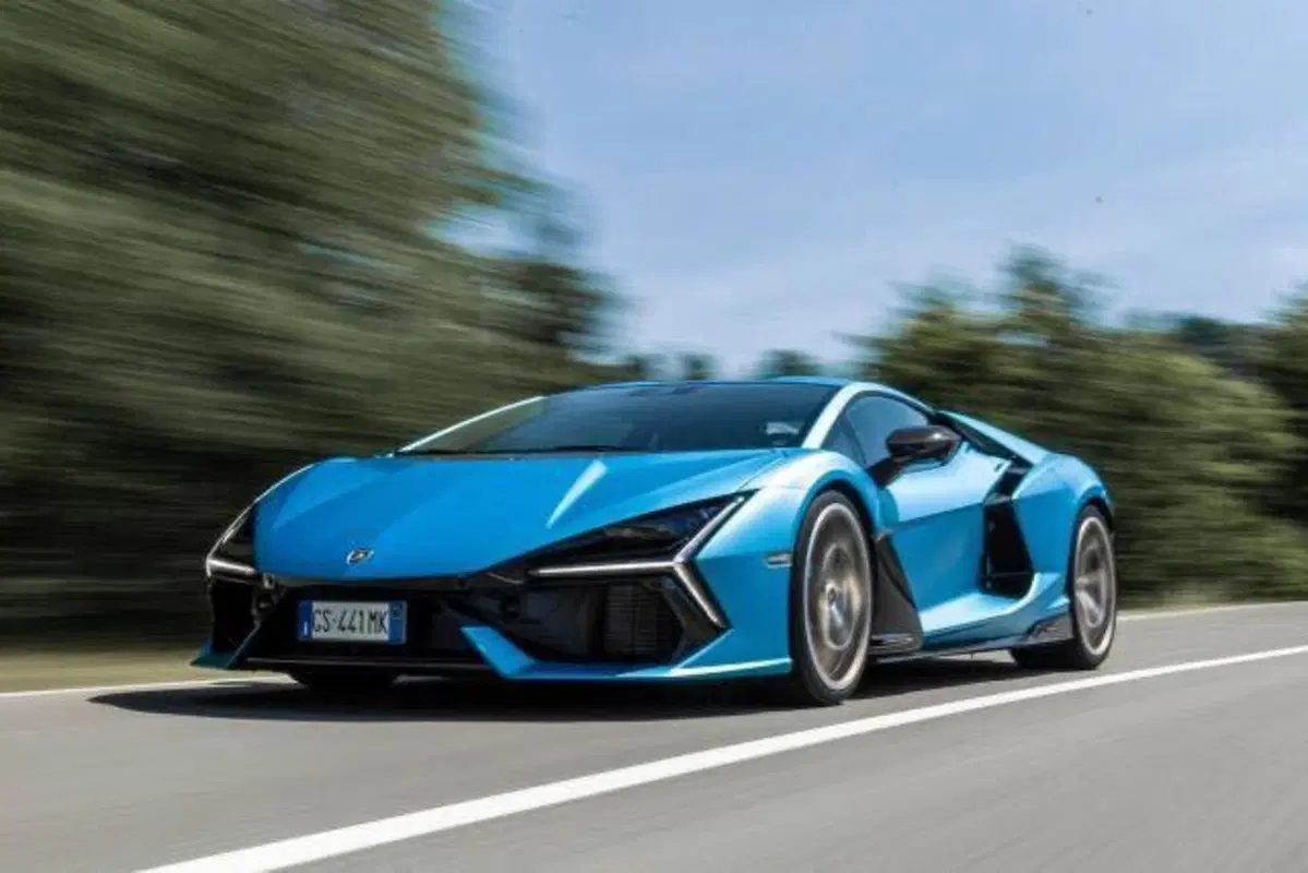 Ultimate Supercar Garage 2026: a Parigi nasce il nuovo salone delle supercar moderne (6)