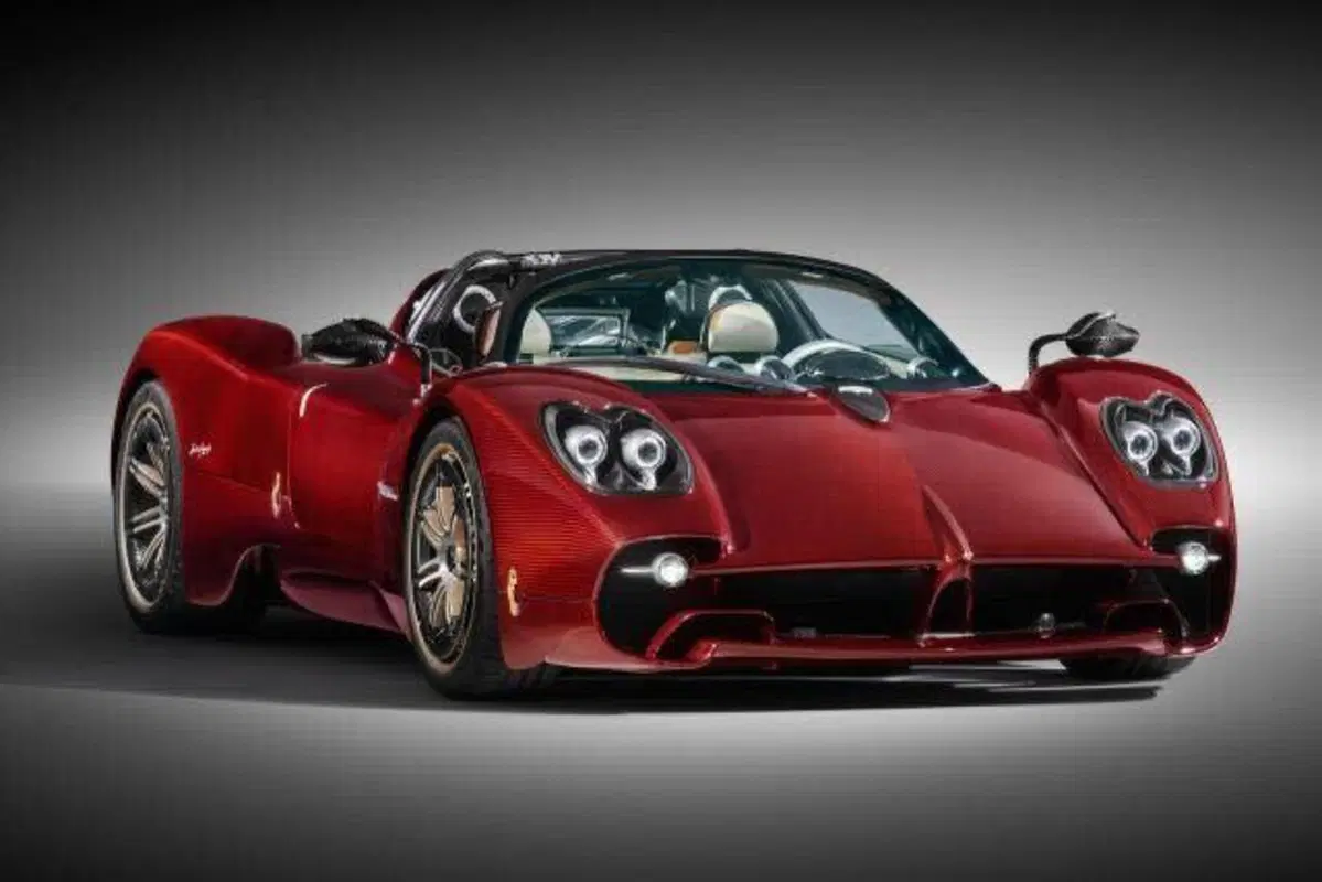 Ultimate Supercar Garage 2026: a Parigi nasce il nuovo salone delle supercar moderne (7)