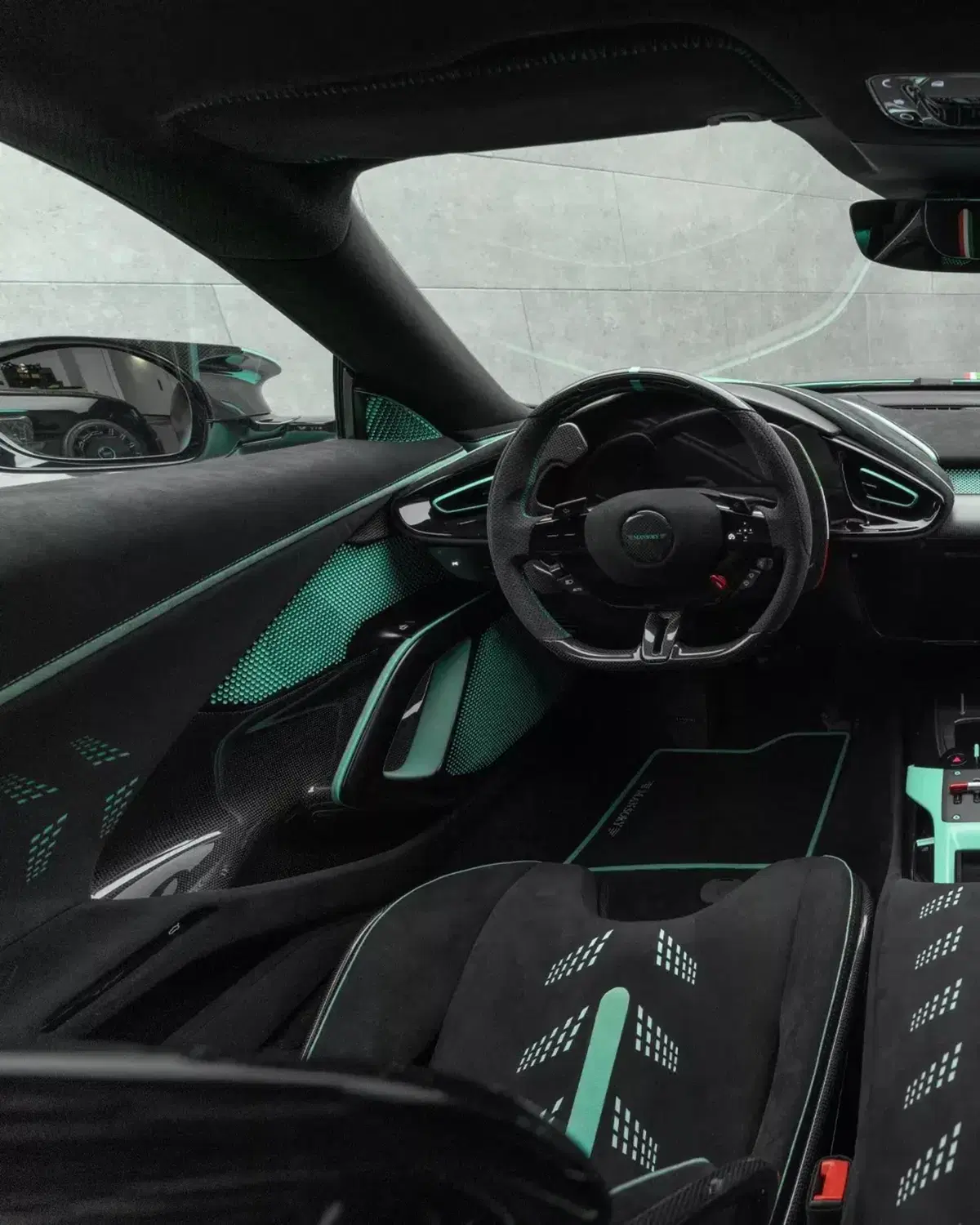Mansory ha esagerato ancora? La Ferrari 12Cilindri diventa Equestre (3)