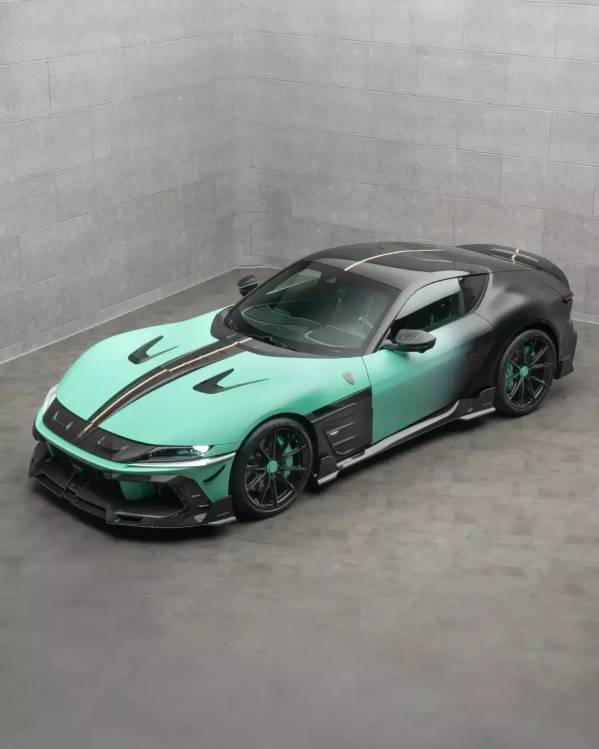 Mansory ha esagerato ancora? La Ferrari 12Cilindri diventa Equestre (3)