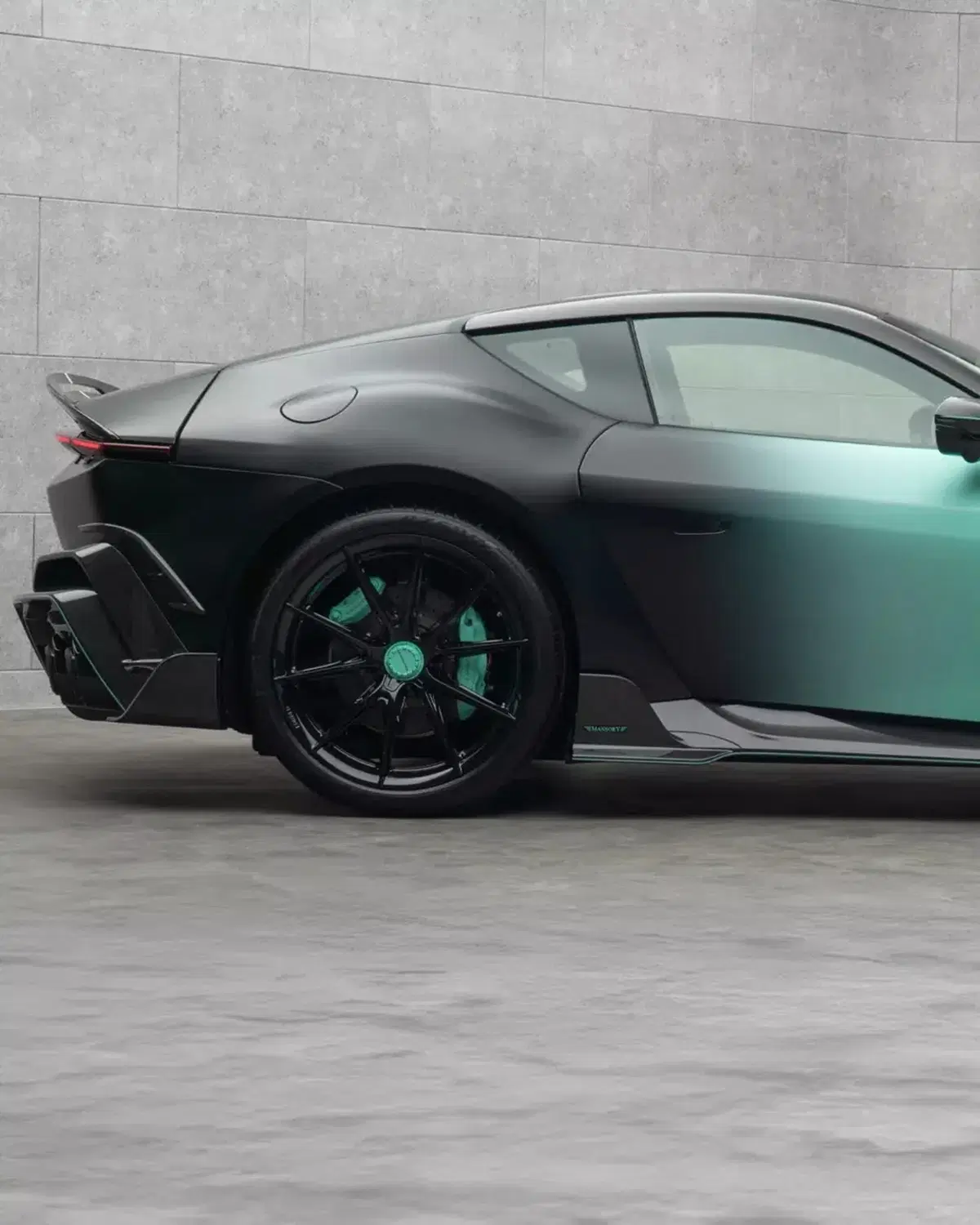 Mansory ha esagerato ancora? La Ferrari 12Cilindri diventa Equestre (8)