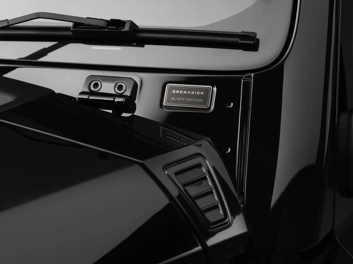 Ineos Grenadier MY2026: il 4x4 puro diventa più facile da guidare (e arriva la Black Edition) (12)