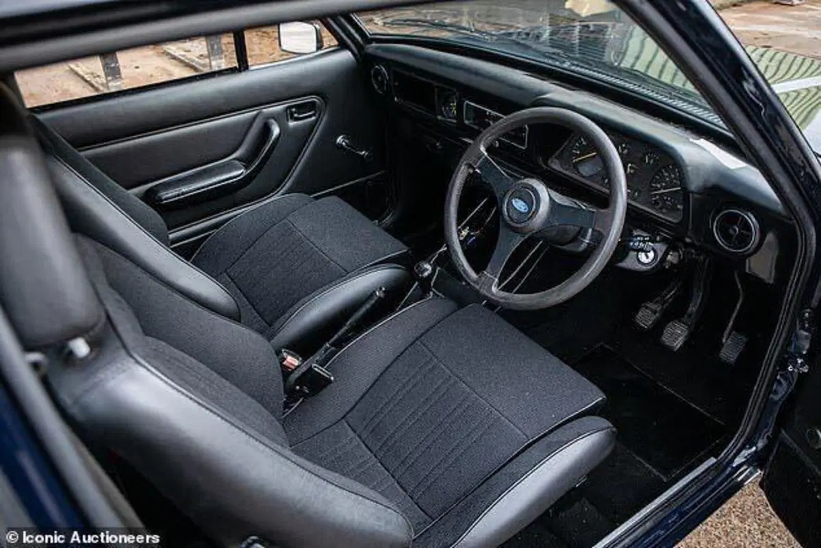 Ford Escort RS2000 Mk2 (5)