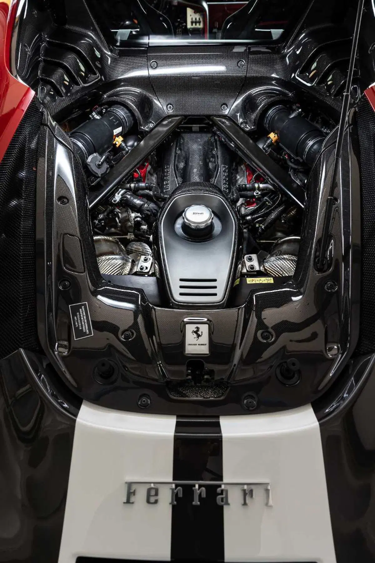 Ferrari 849 Testarossa: 1050 cavalli per la nuova regina ibrida di Maranello [VIDEO] (5)