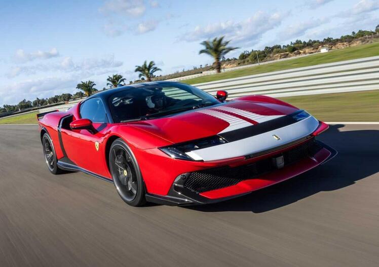 Ferrari 849 Testarossa: 1050 cavalli per la nuova regina ibrida di Maranello [VIDEO]