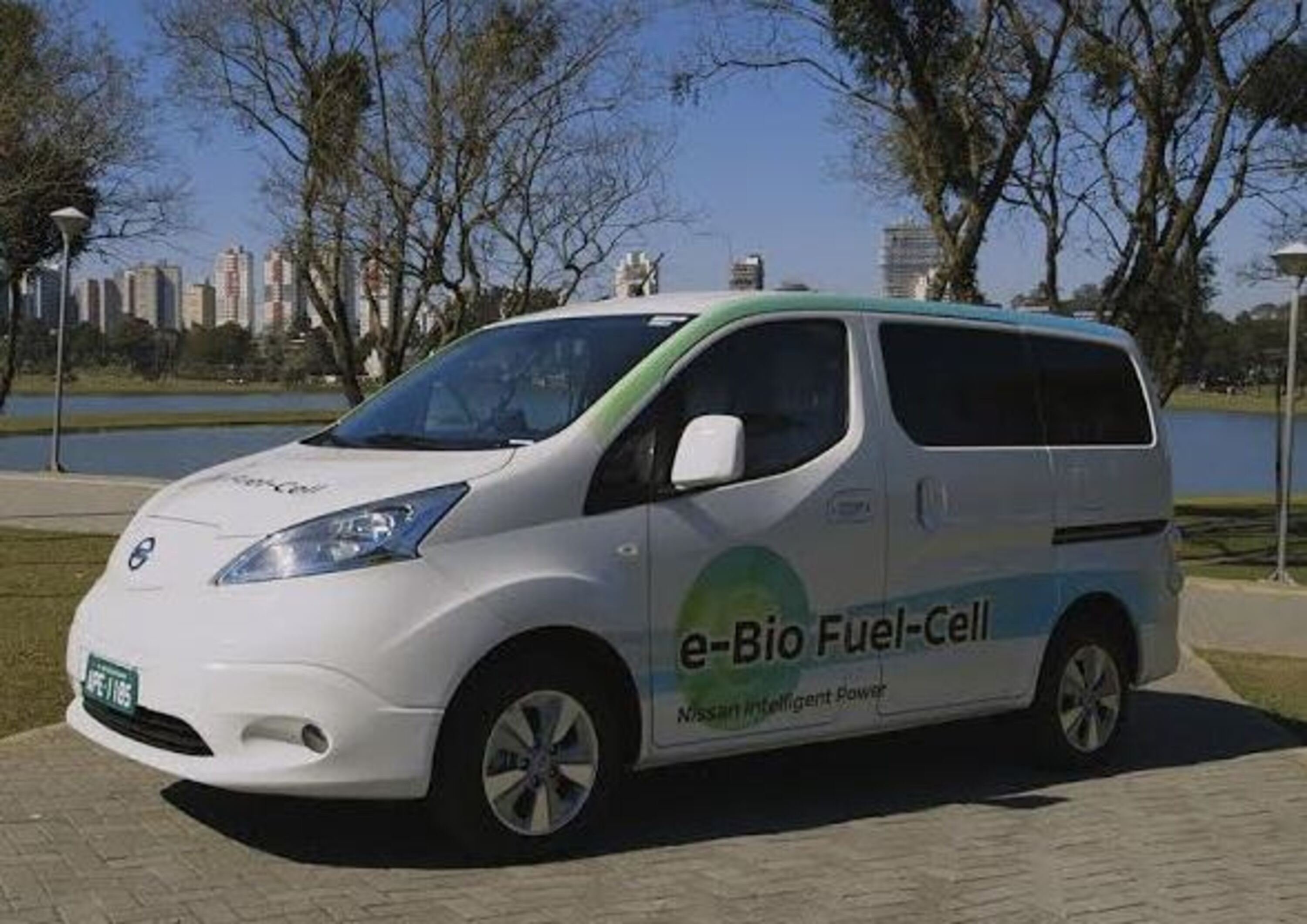Nissan: svelato il prototipo del primo veicolo Fuel-Cell a bio-etanolo