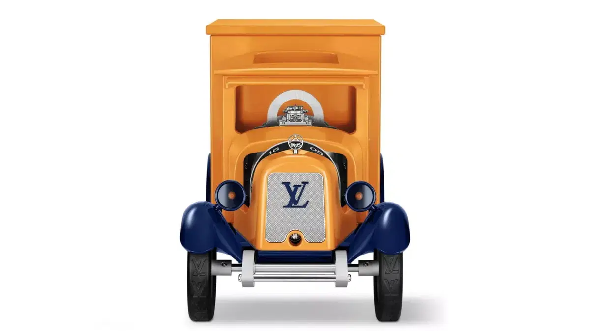 Louis Vuitton Camionnette: l’orologio da tavolo a forma di camion costa più di un’auto sportiva (2)