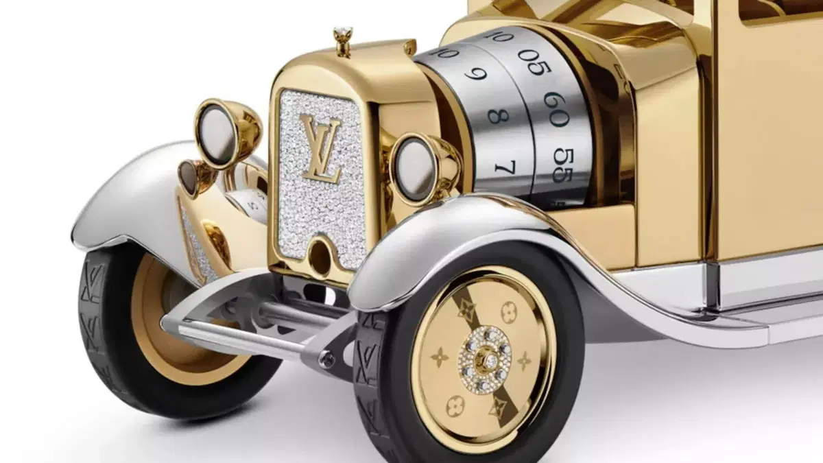 Louis Vuitton Camionnette: l’orologio da tavolo a forma di camion costa più di un’auto sportiva (2)