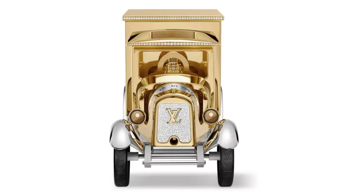 Louis Vuitton Camionnette: l’orologio da tavolo a forma di camion costa più di un’auto sportiva (3)