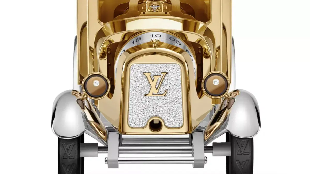 Louis Vuitton Camionnette: l’orologio da tavolo a forma di camion costa più di un’auto sportiva (5)