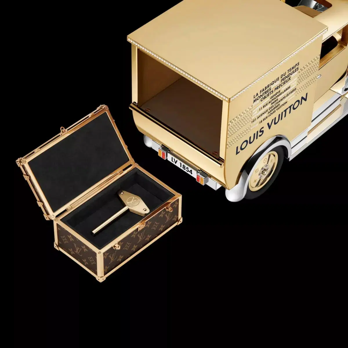 Louis Vuitton Camionnette: l’orologio da tavolo a forma di camion costa più di un’auto sportiva (7)