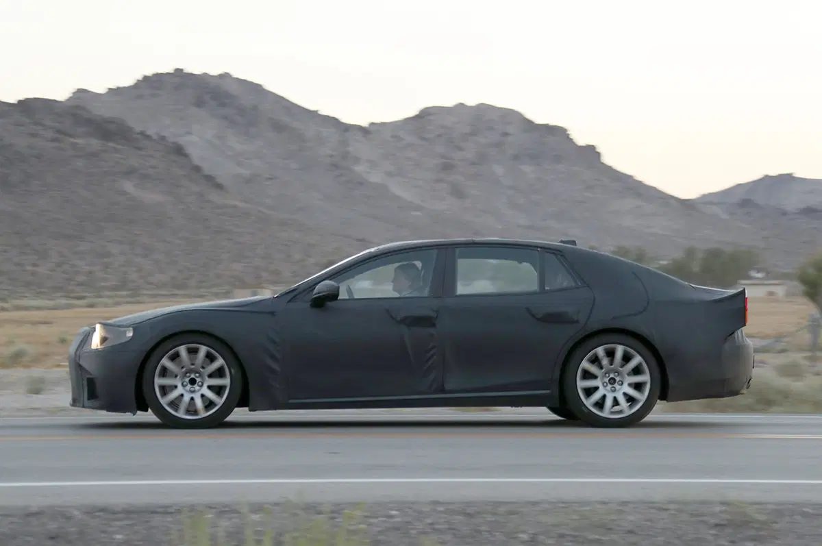 Nuova Lexus LS 2018: i primi scatti spia (7)
