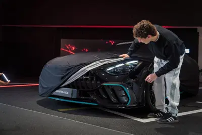 Kimi Antonelli riceve la sua seconda Mercedes da sogno: solo 200 al mondo e potenza da 612 CV